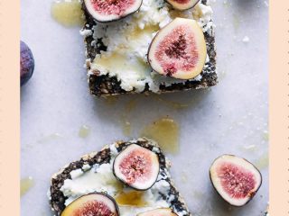 Bread with honey and figs with the words "salted honey fig toast" in black writing.