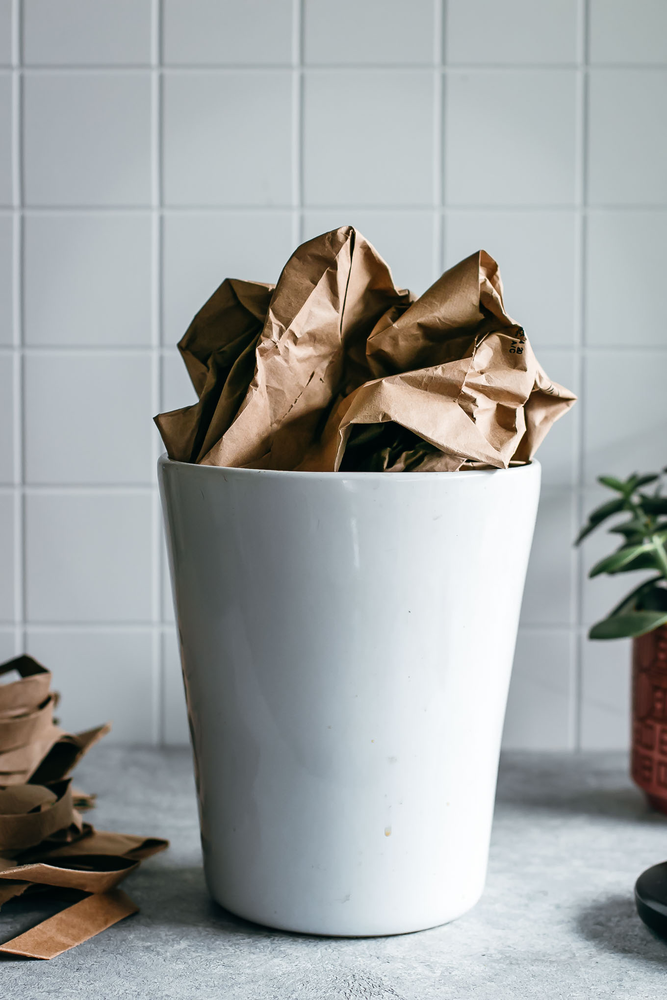 How to Make Compost in a Black Garbage Bag