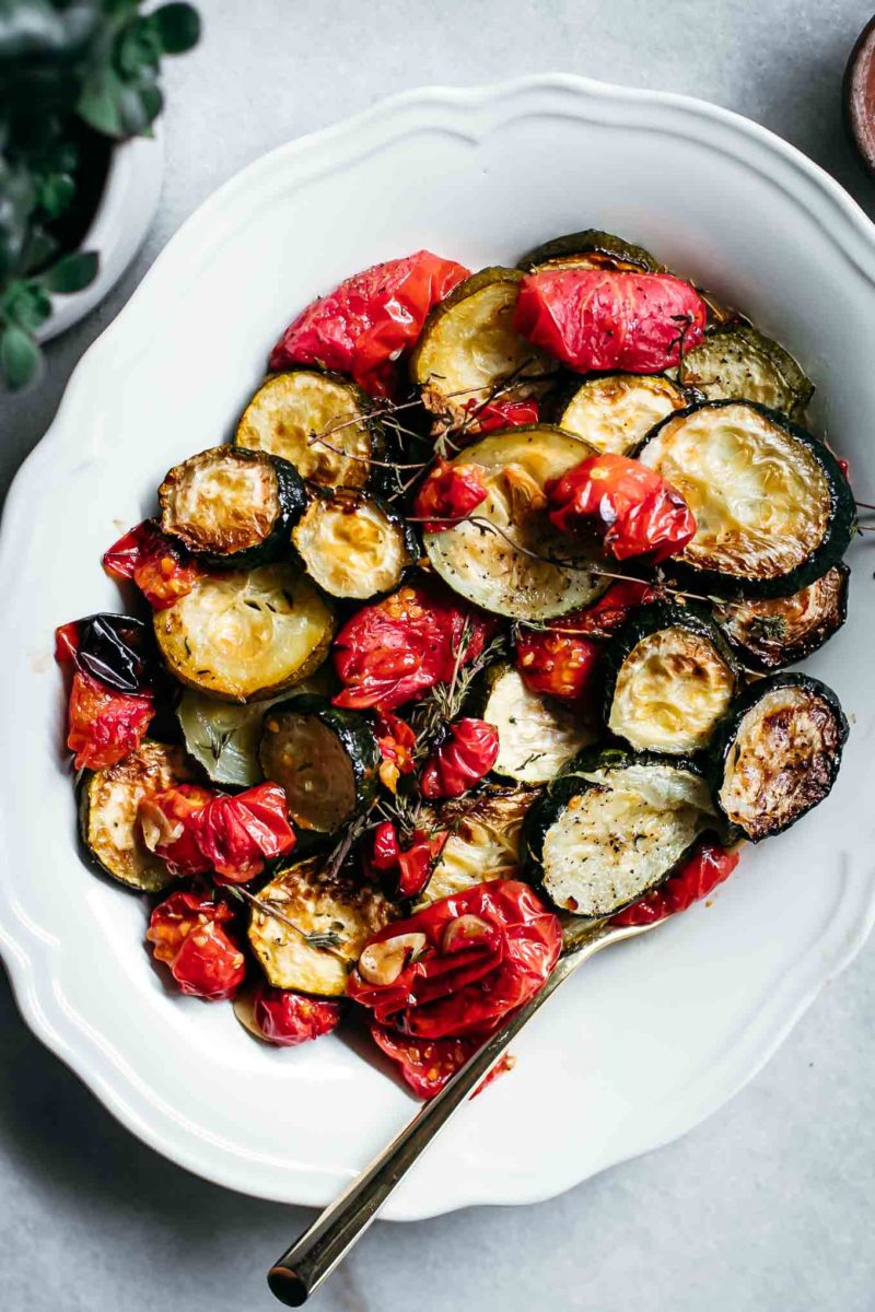 Roasted Zucchini and Tomatoes ⋆ 5 Ingredients, 30 Minutes, Super Tasty!