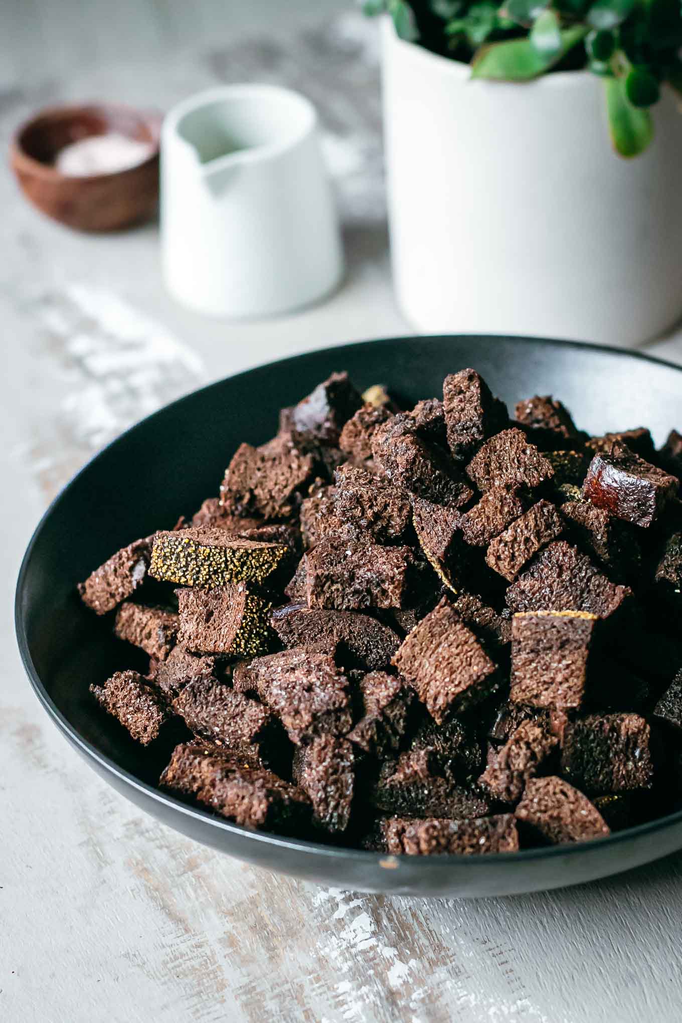 Homemade Pumpernickel Croutons