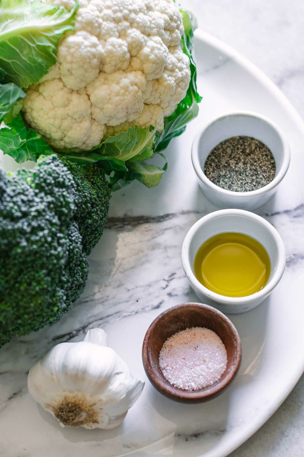 Roasted Cauliflower and Broccoli ⋆ 5 Ingredients + 30 Minutes!