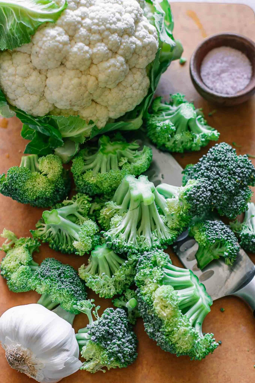 Roasted Cauliflower and Broccoli ⋆ 5 Ingredients + 30 Minutes!