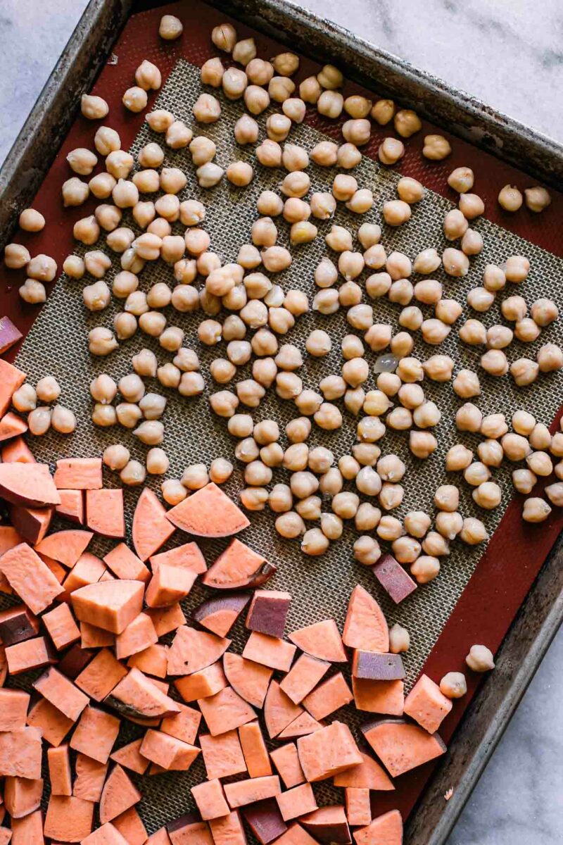 Roasted Sweet Potatoes and Chickpeas ⋆ 5 Ingredients + 40 Mins!
