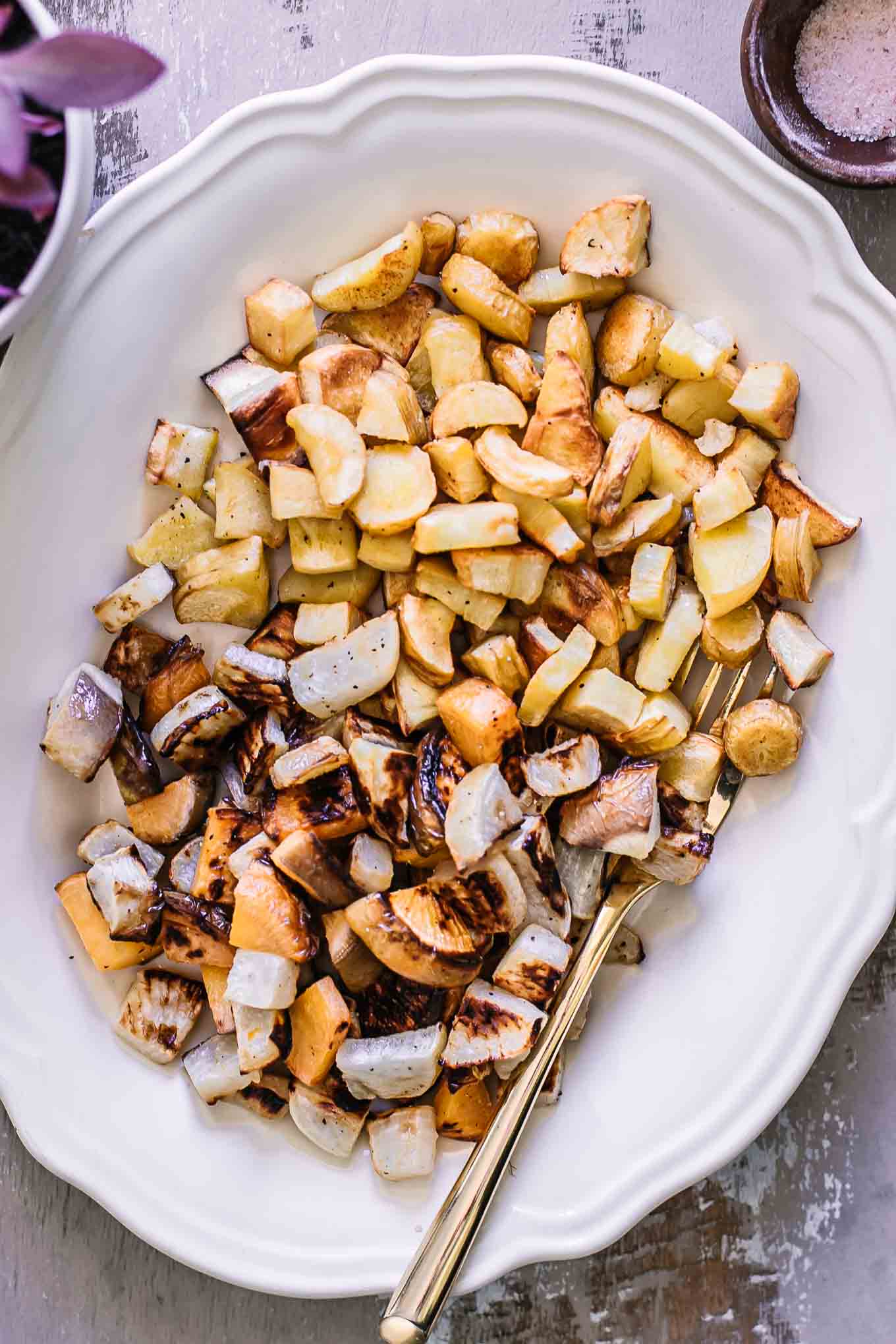 Roasted Parsnips and Turnips ⋆ Only 5 Ingredients + 35 Minutes!