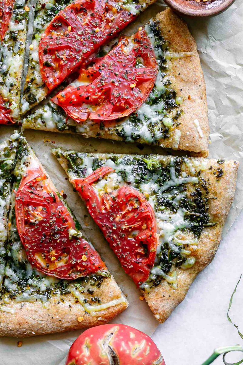 Vegan Pesto Pizza with Roasted Tomatoes ⋆ Only 25 Minutes!