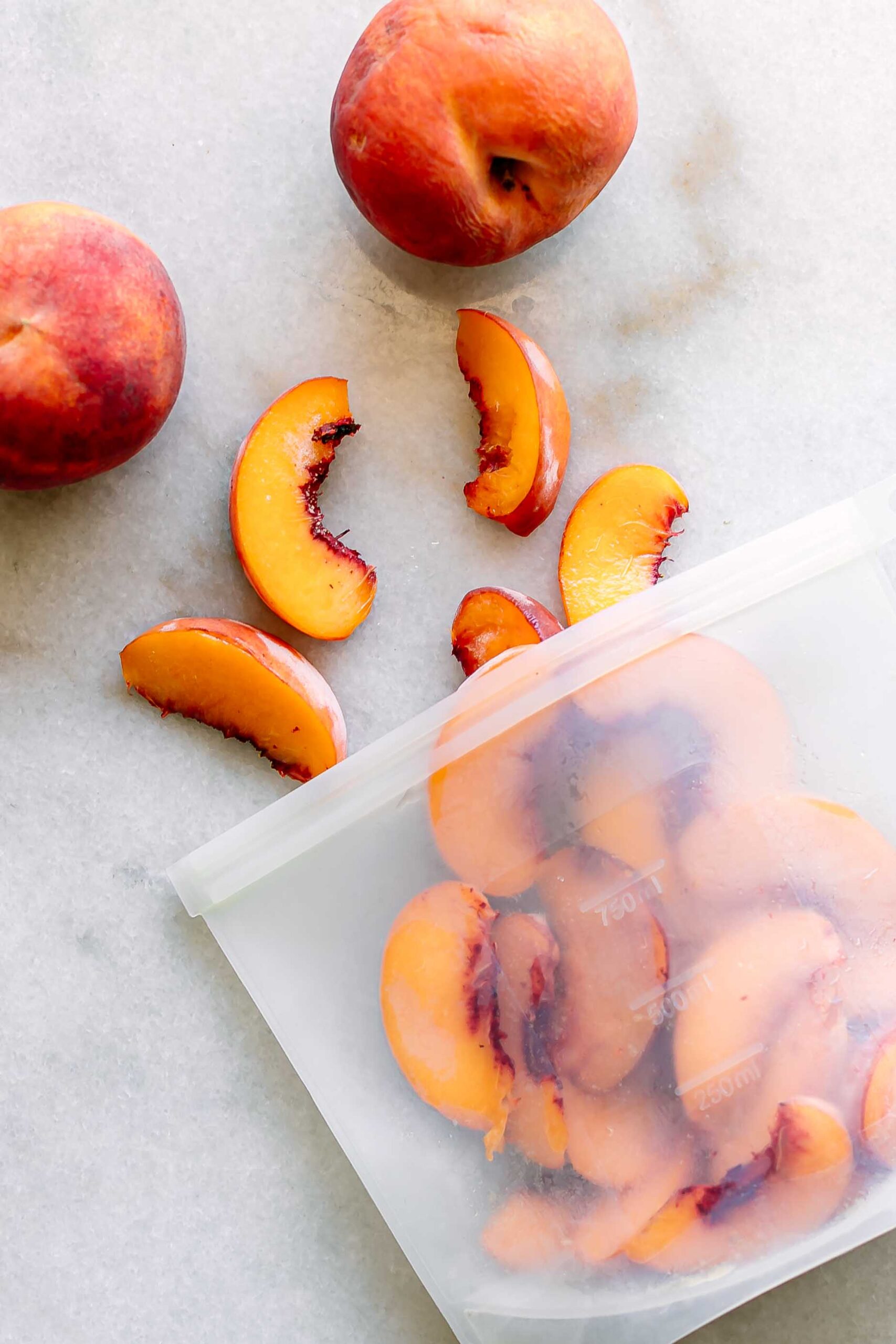 How to Freeze Peaches